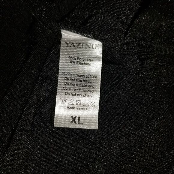 Sexy black dress with gold chain strap - Picture 15 of 15